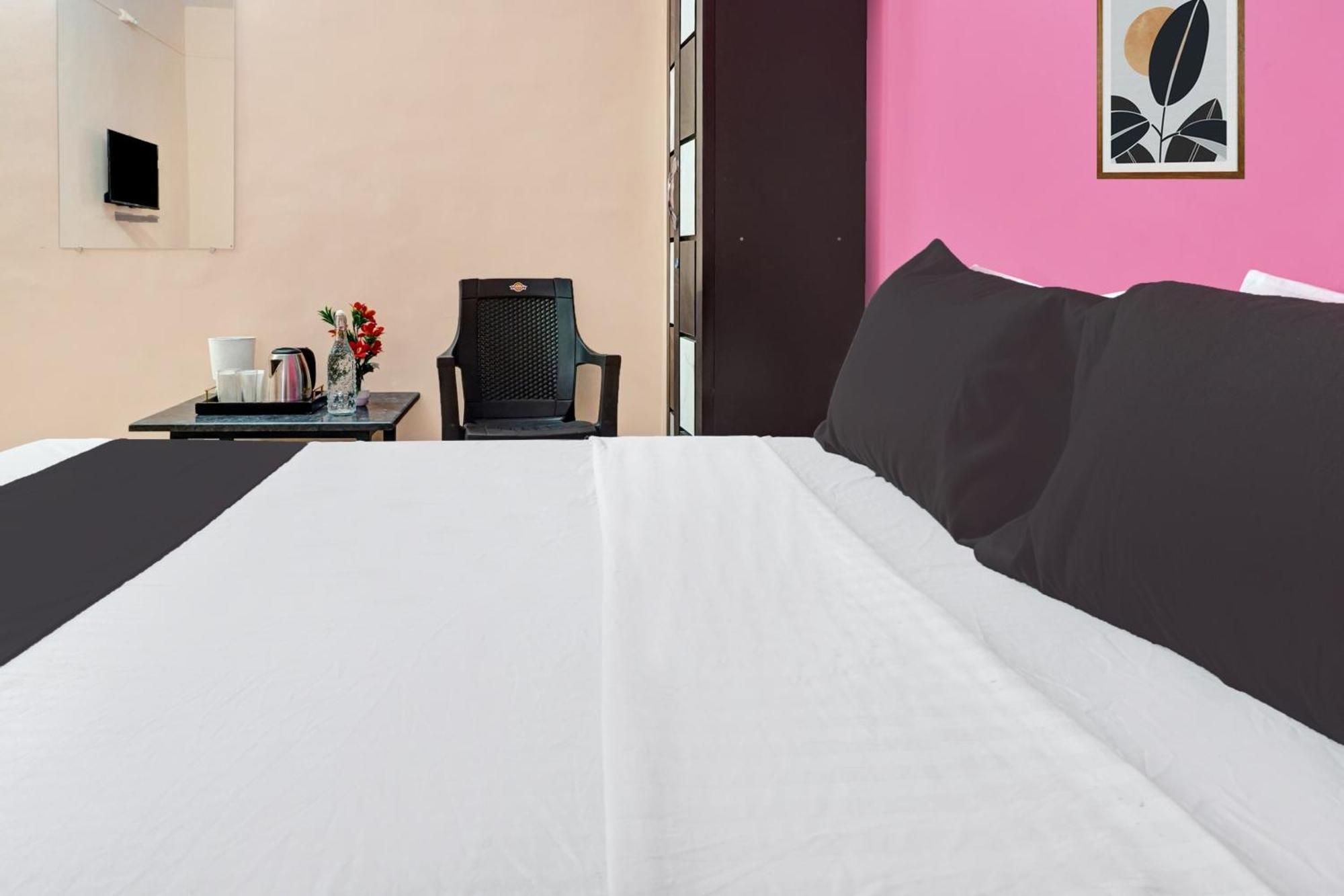 Hotel O Sky 7 Lodge Pimpalwandi Екстер'єр фото