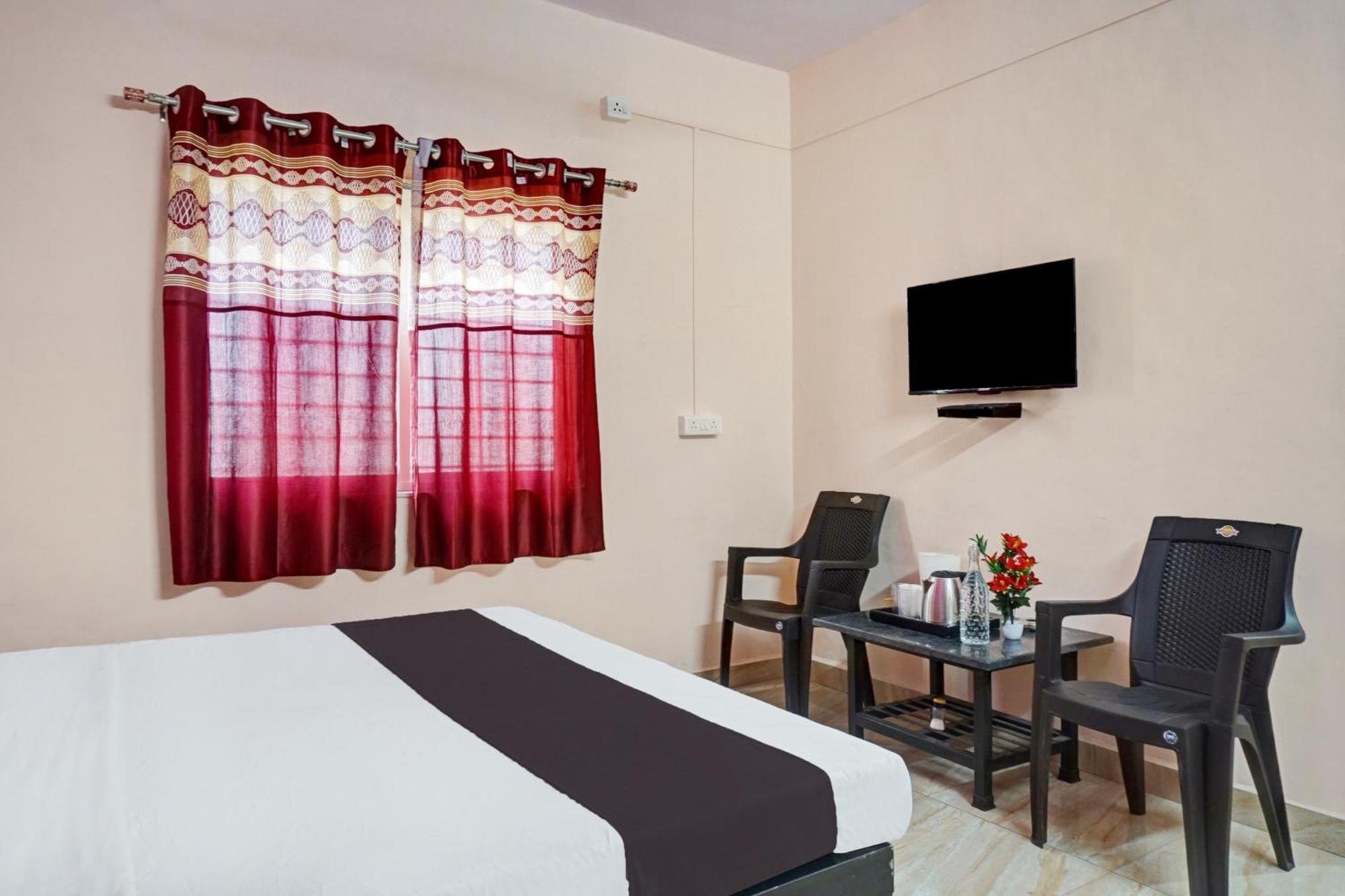 Hotel O Sky 7 Lodge Pimpalwandi Екстер'єр фото