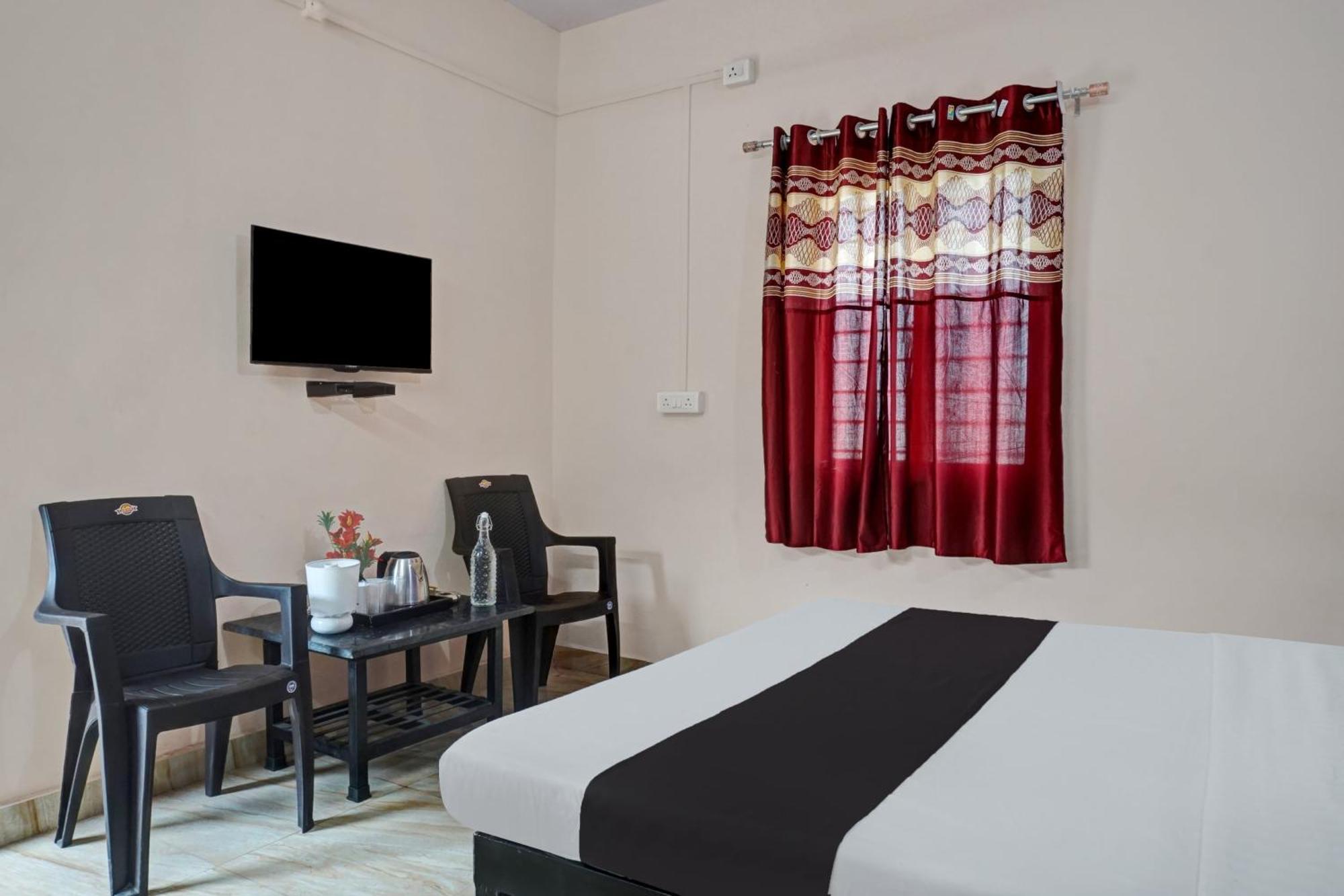 Hotel O Sky 7 Lodge Pimpalwandi Екстер'єр фото